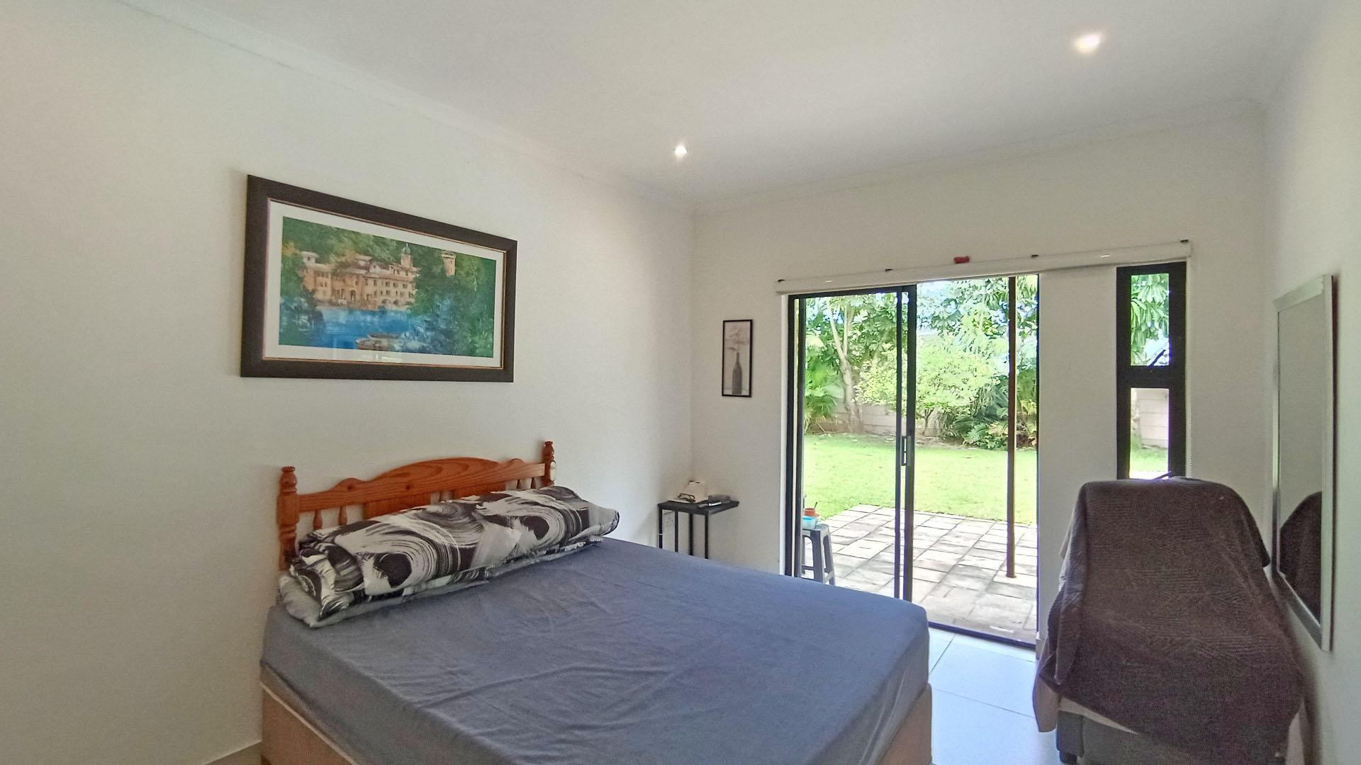 Bed Room 2 - 19 square meters of property in Umgeni Park