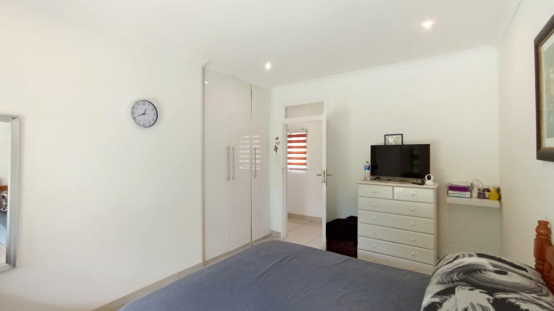 Bed Room 2 - 19 square meters of property in Umgeni Park