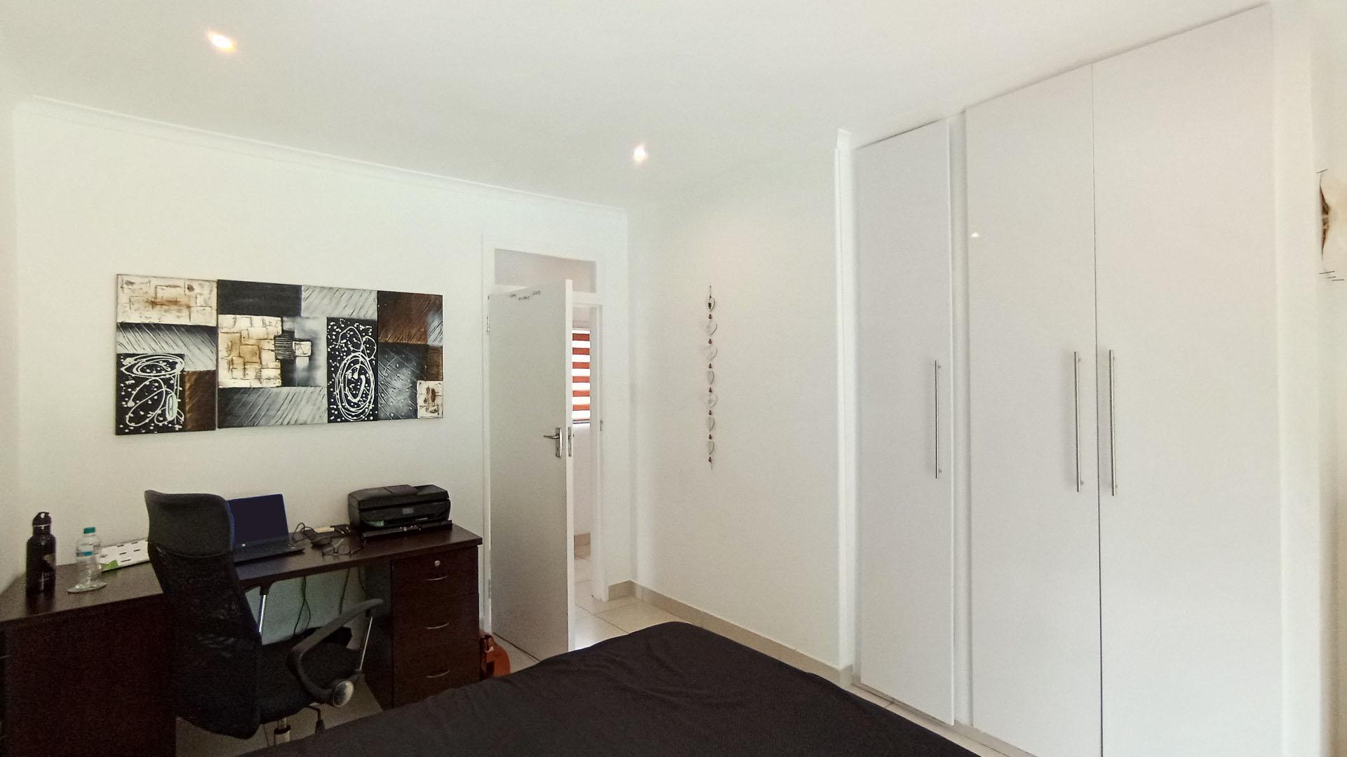 Bed Room 3 - 20 square meters of property in Umgeni Park