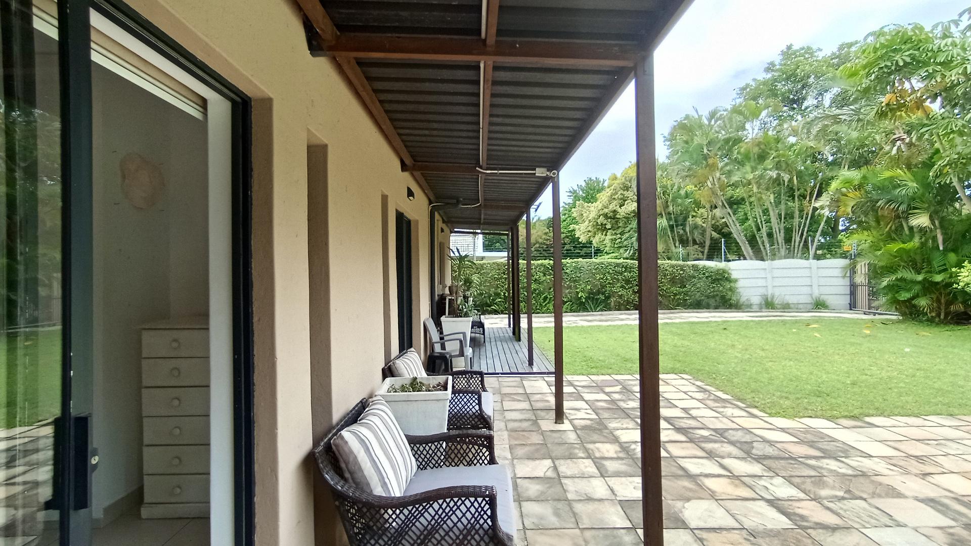 Patio - 50 square meters of property in Umgeni Park