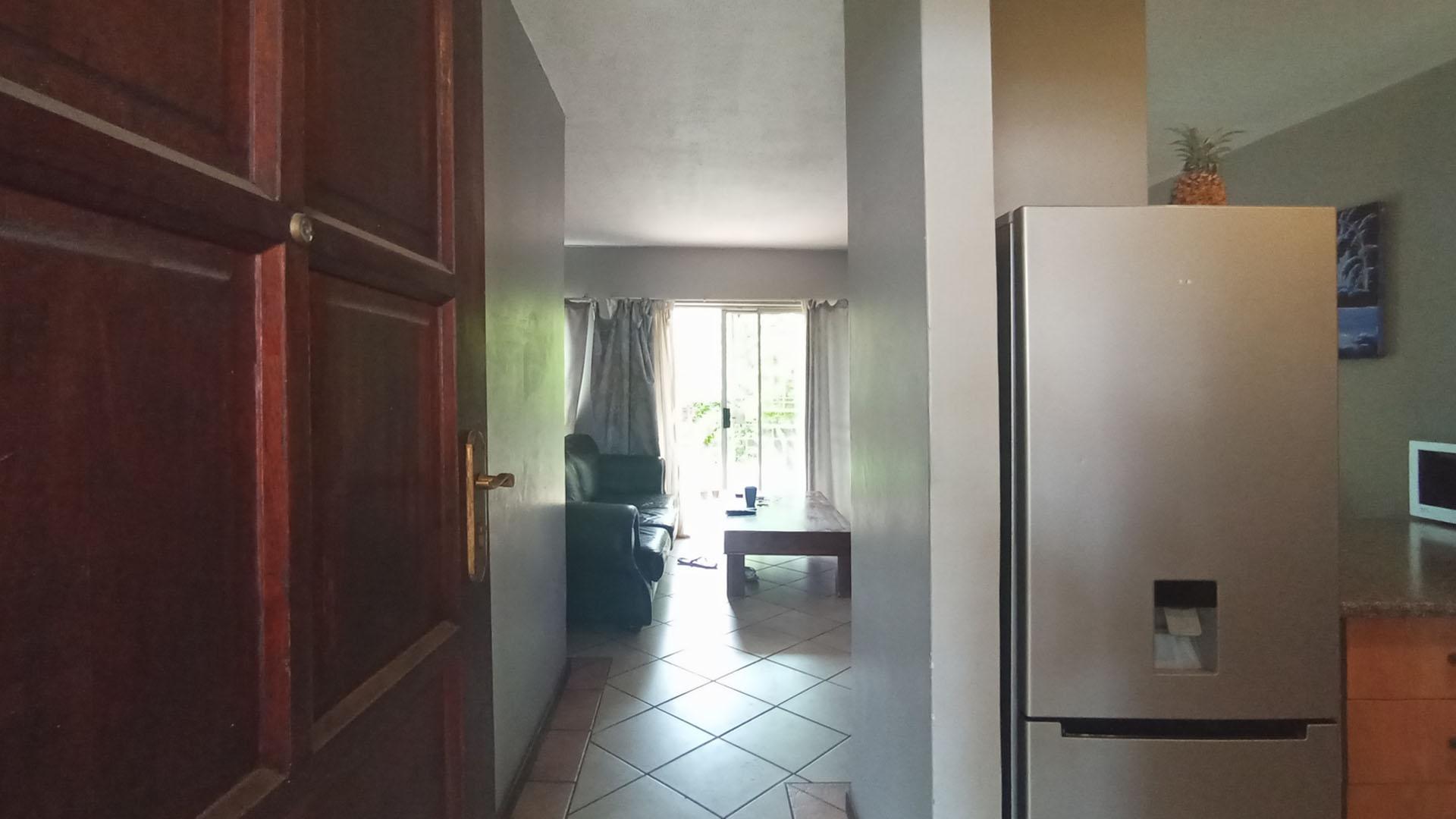 Spaces - 9 square meters of property in Equestria