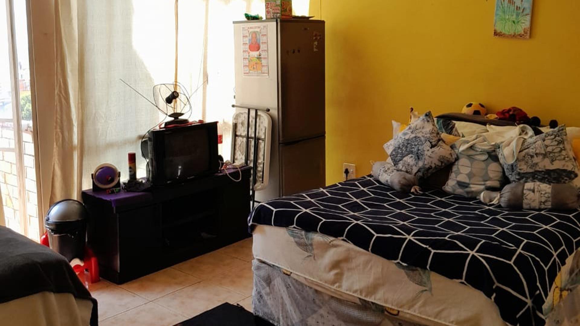 Lounges of property in Hillbrow