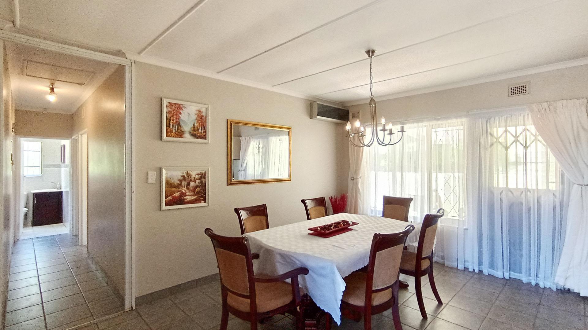 Dining Room - 21 square meters of property in Hillcrest - KZN