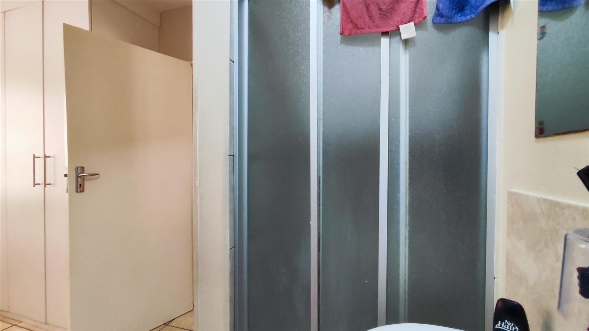 Main Bathroom - 3 square meters of property in Witfield