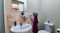 Main Bathroom - 3 square meters of property in Witfield