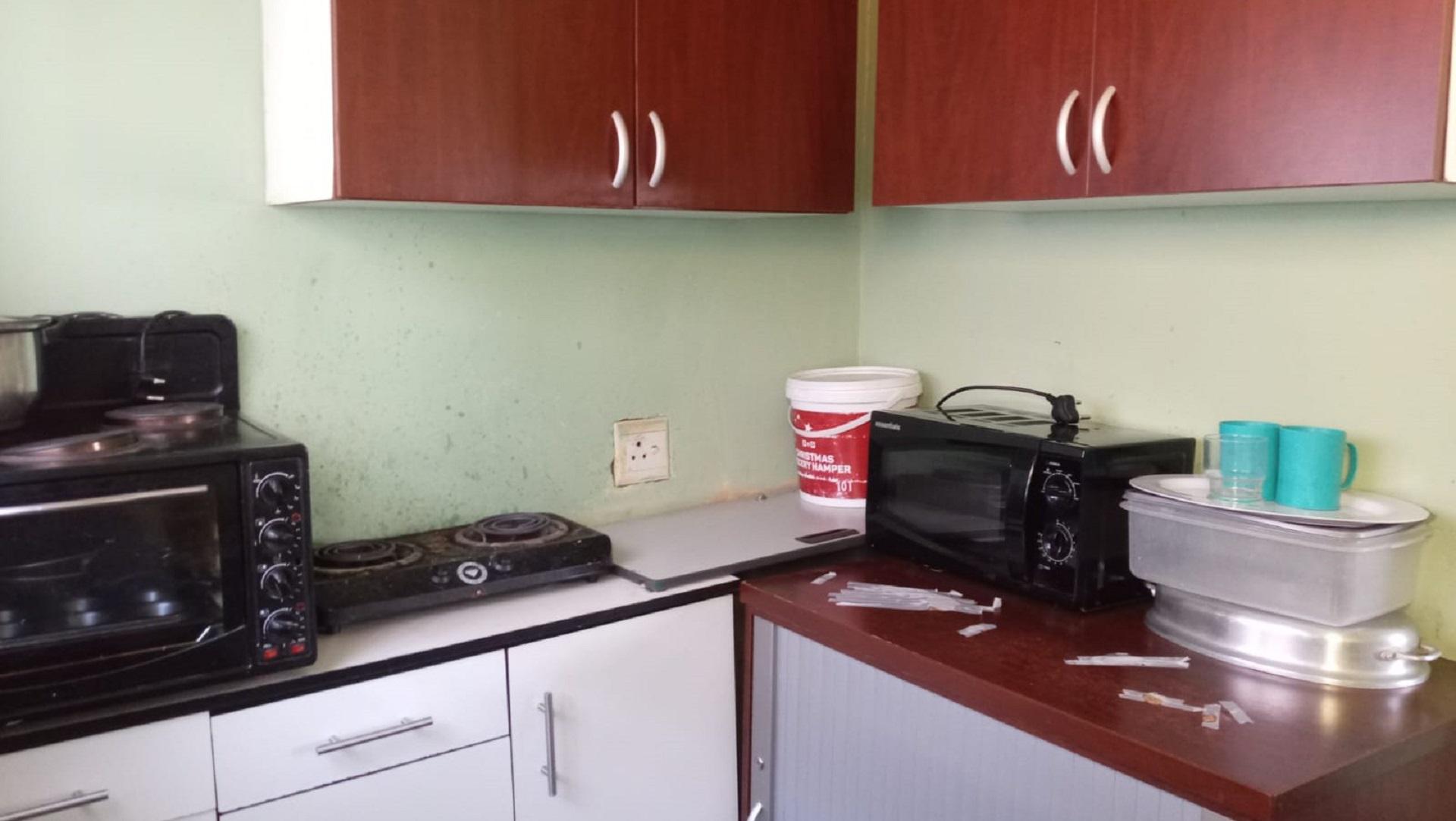 Kitchen of property in Mandelapark