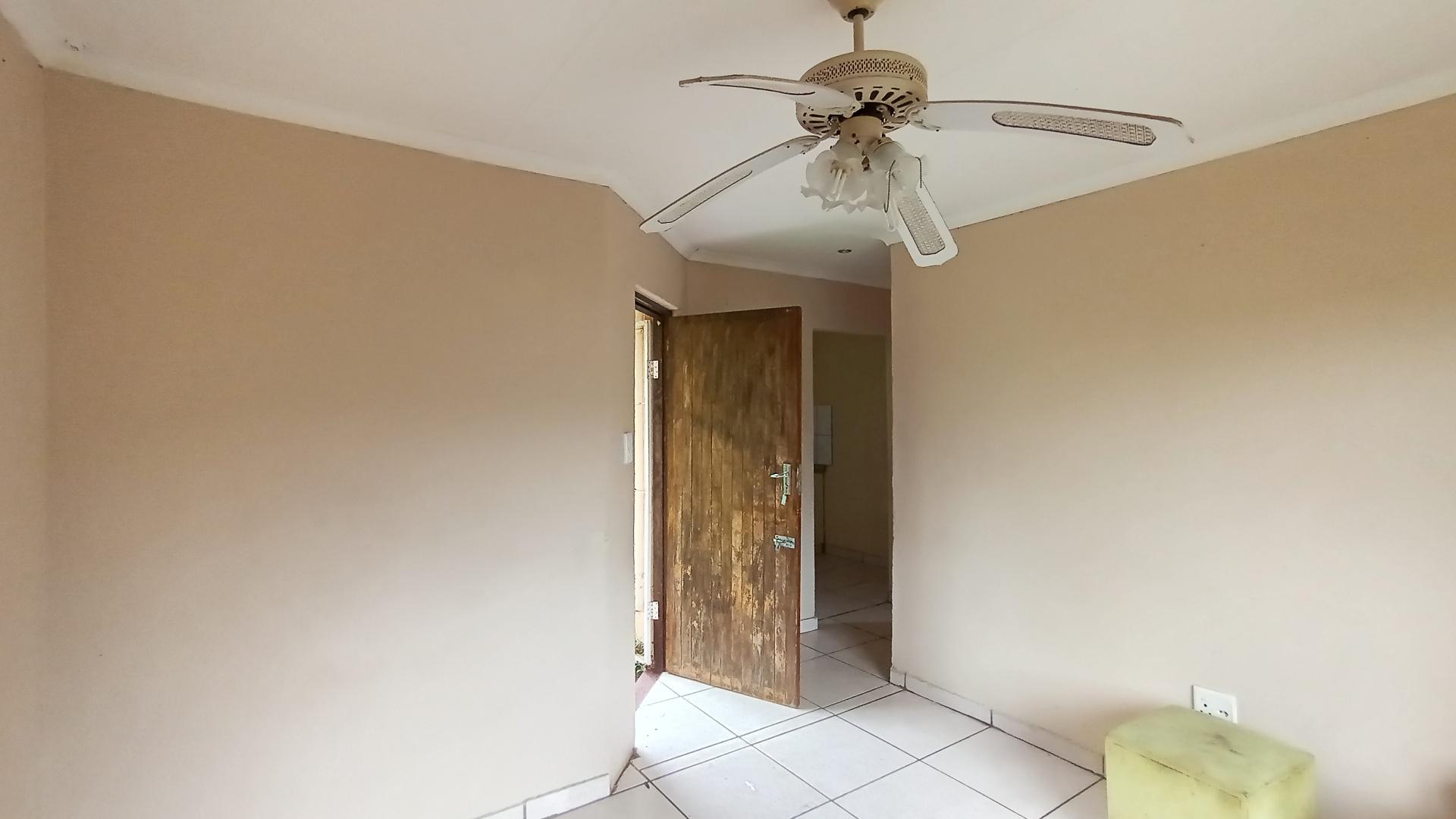 Lounges - 12 square meters of property in Ramsgate