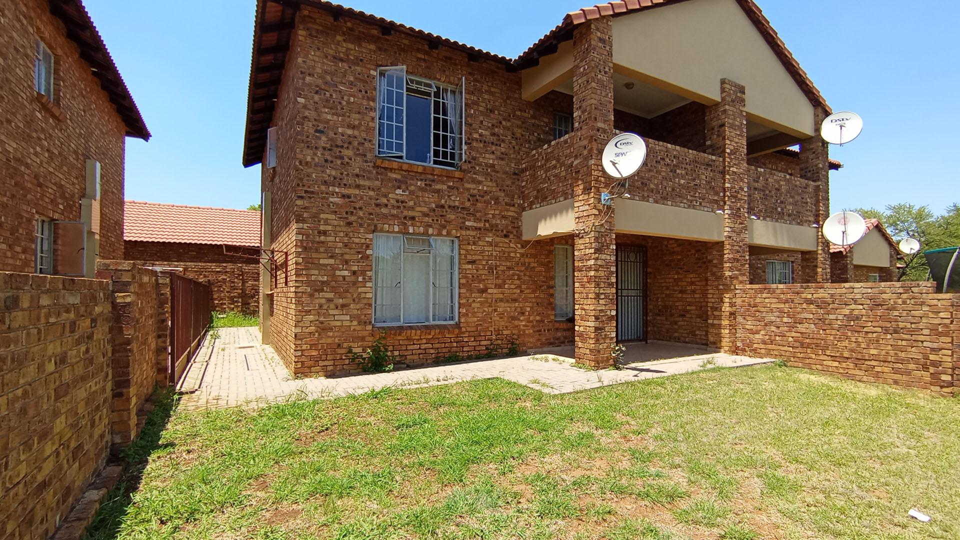 Backyard of property in Theresapark