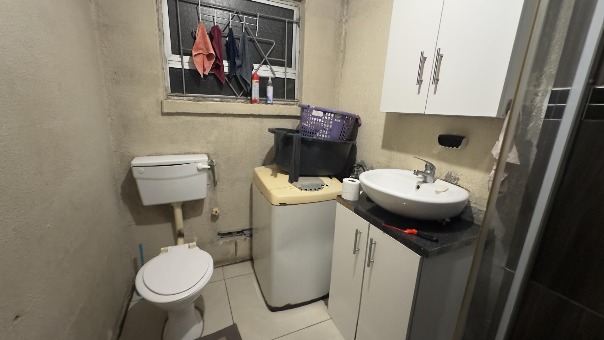 Bathroom 2 of property in Khayelitsha