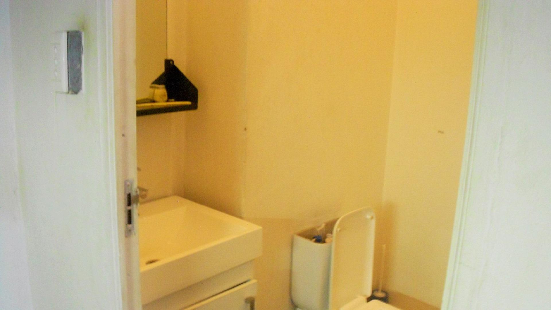 Bathroom 1 of property in City and Suburban