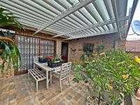 2 Bedroom 2 Bathroom Simplex for Sale for sale in Pentagon Park 