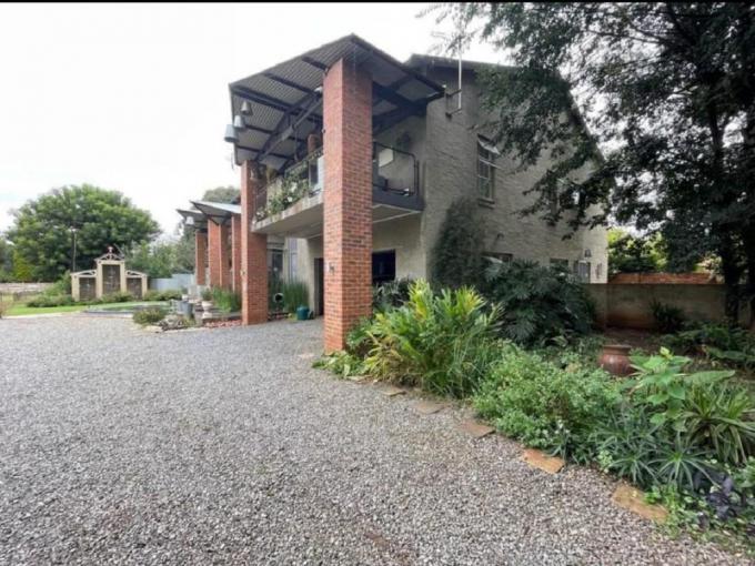 4 Bedroom House for Sale For Sale in Meyerton - MR661551
