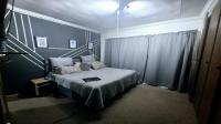Bed Room 1 of property in Rooihuiskraal