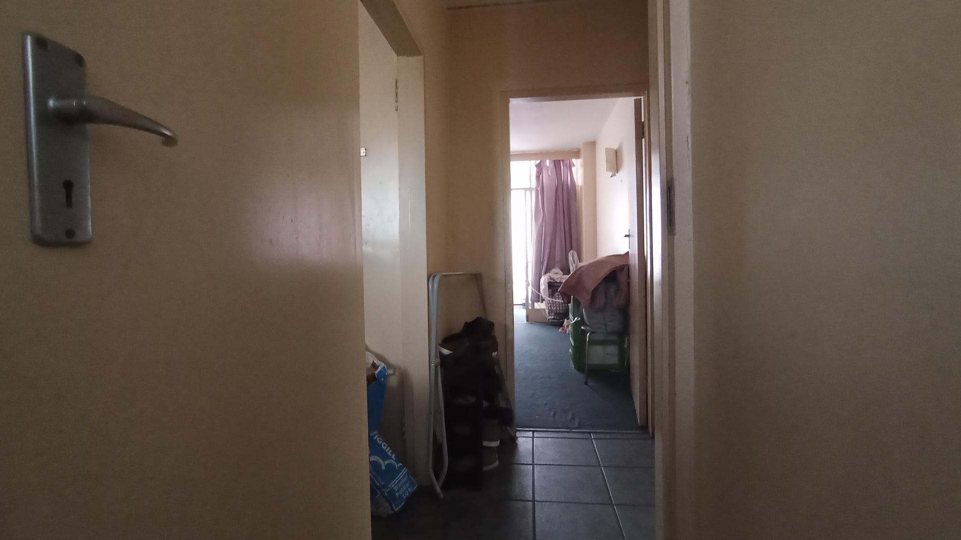 Bathroom 1 of property in Weavind Park