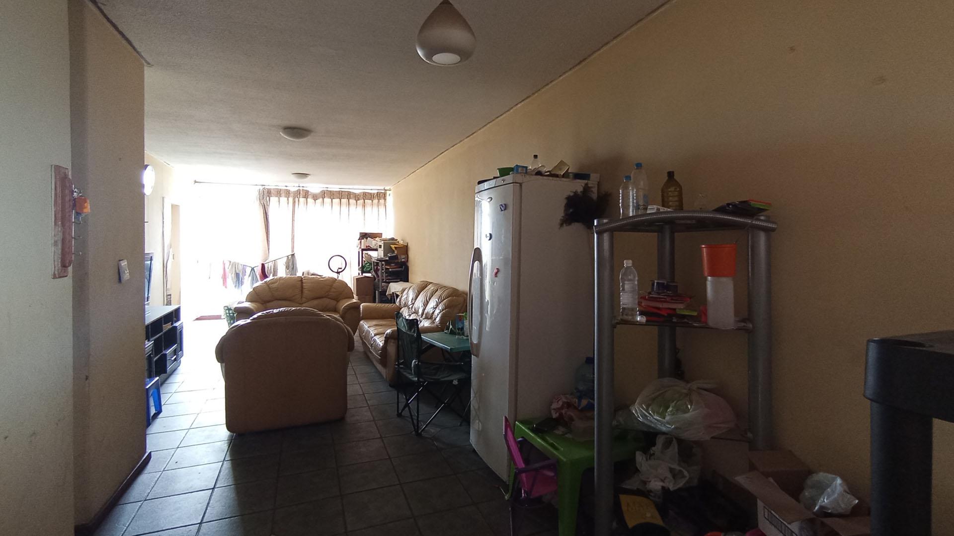 Dining Room of property in Weavind Park