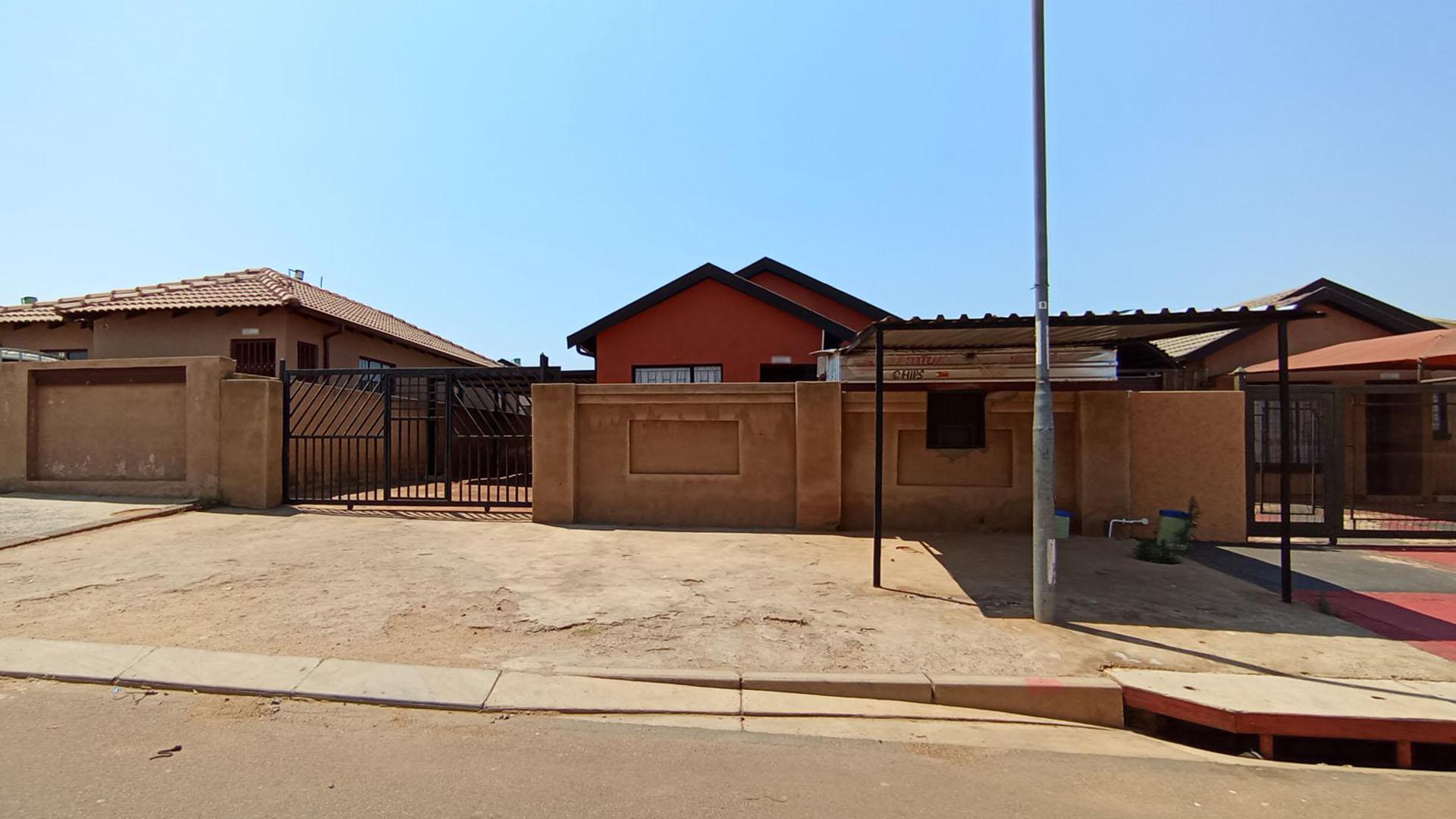 Front View of property in Soshanguve East