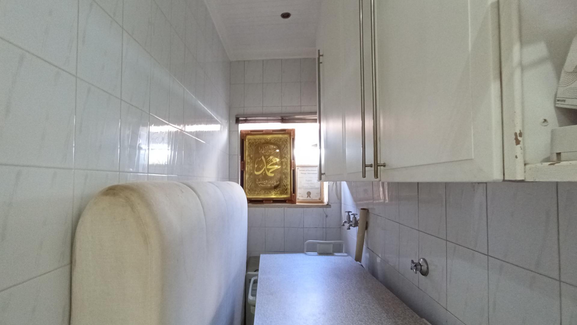 Kitchen - 18 square meters of property in Homestead Park