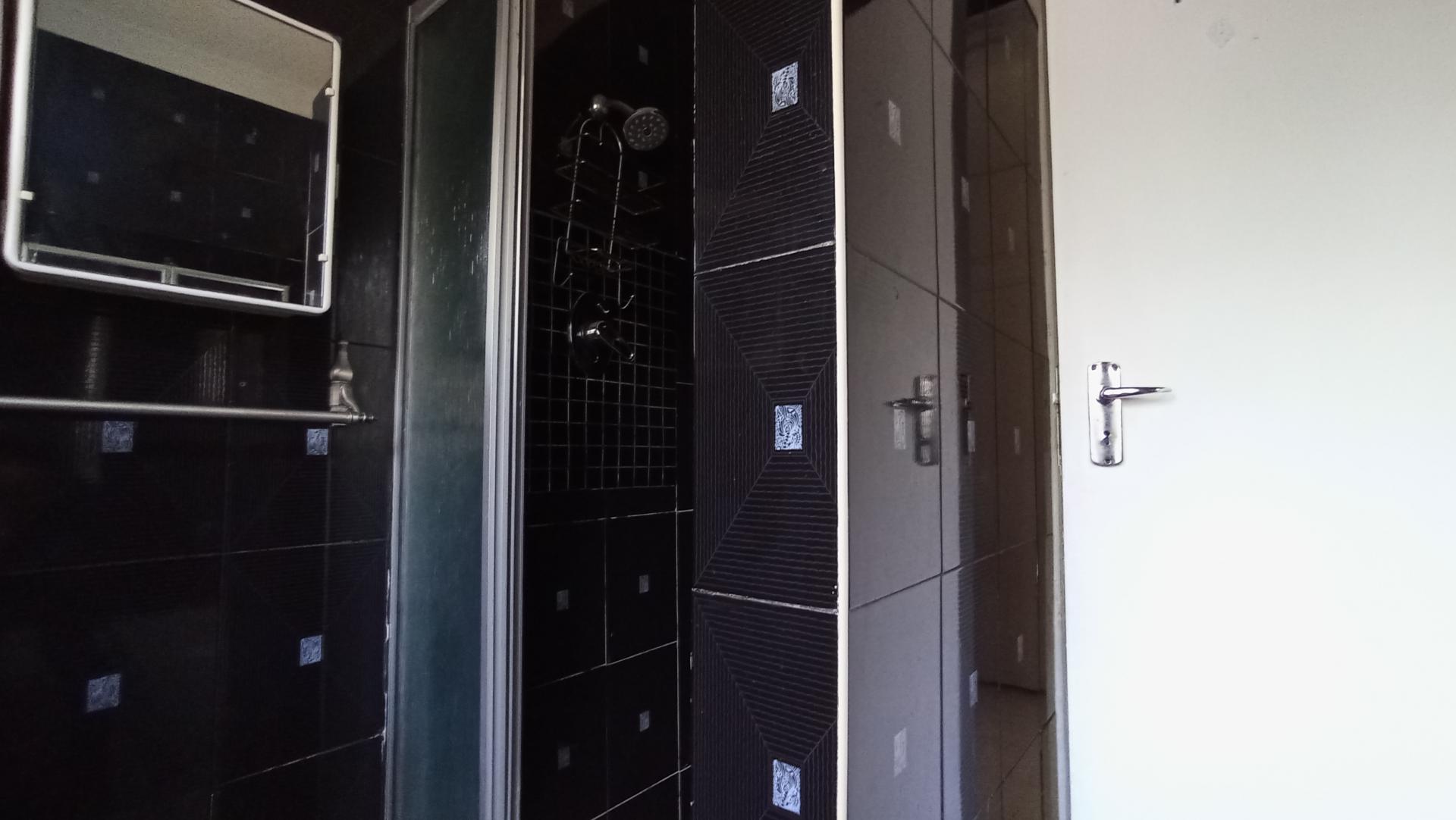 Bed Room 1 - 13 square meters of property in Homestead Park