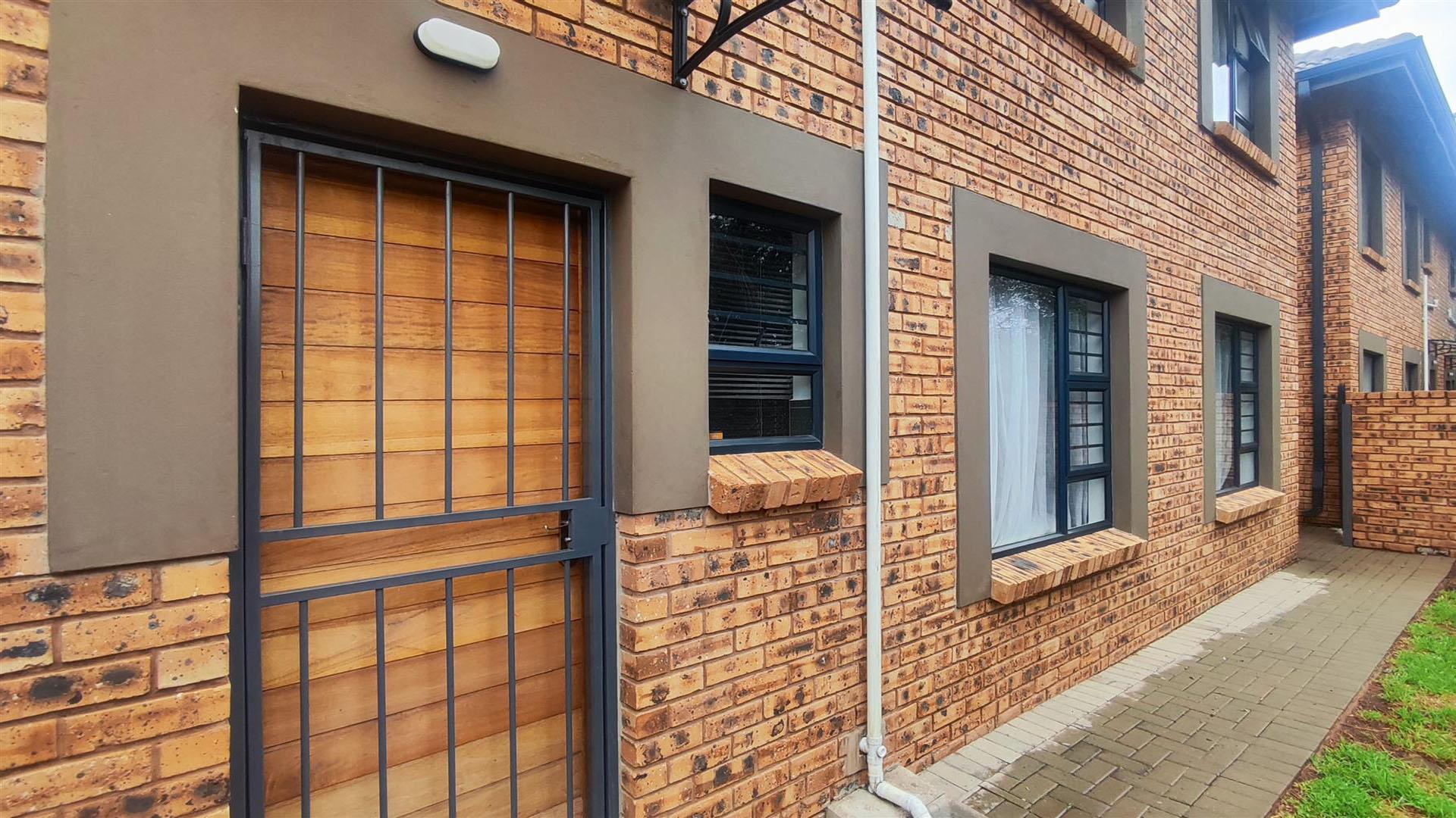 Backyard of property in Ravenswood