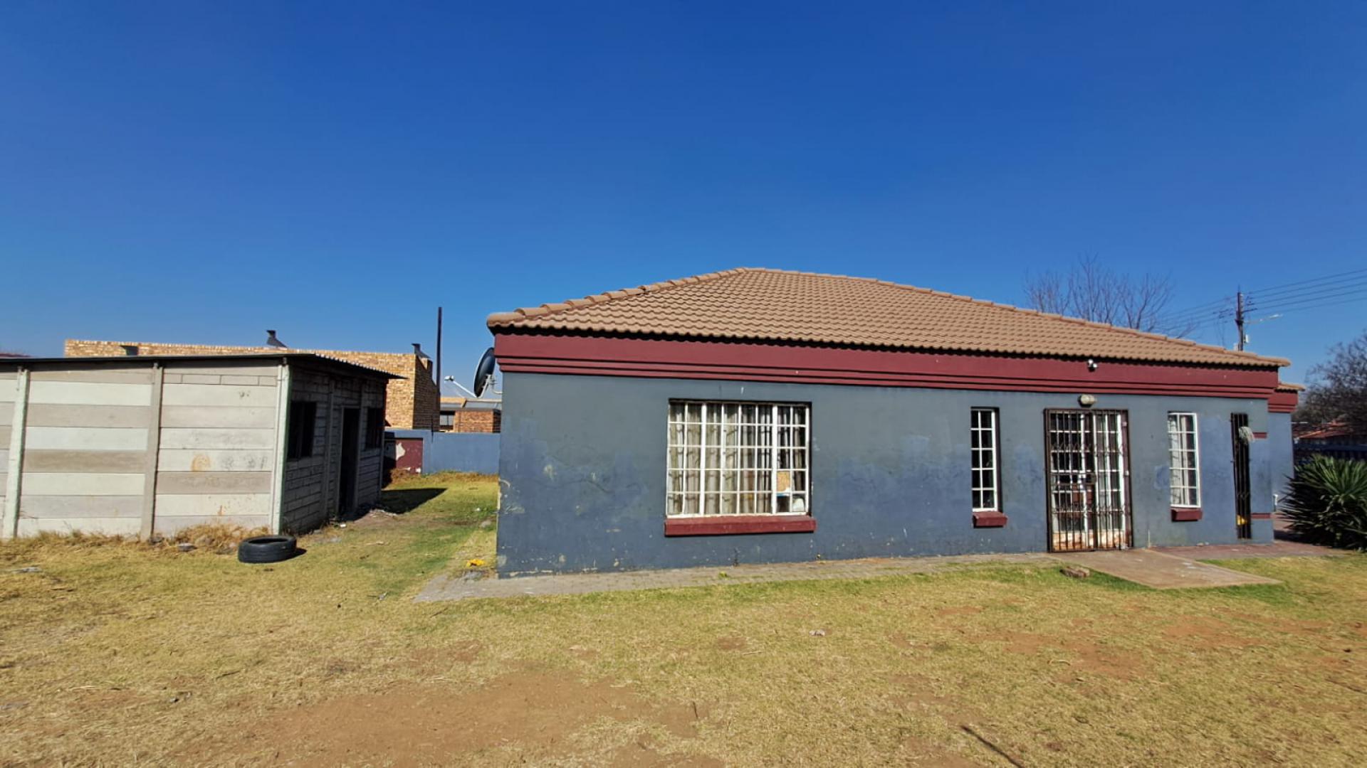Front View of property in Heidelberg - GP