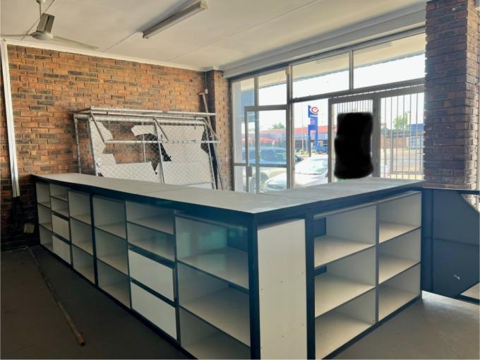 Commercial to Rent in Middelburg - MP - Property to rent - MR662088
