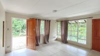 Lounges - 21 square meters of property in Escombe 