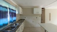 Kitchen - 11 square meters of property in Escombe 
