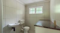 Main Bathroom - 7 square meters of property in Escombe 