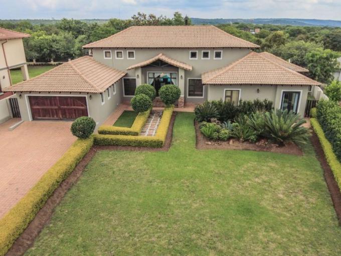 4 Bedroom House for Sale For Sale in Pebble Rock - MR662172