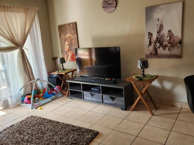2 Bedroom Simplex for Sale For Sale in Bendor - MR662285