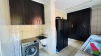 Kitchen - 8 square meters of property in The Orchards