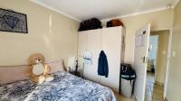 Bed Room 2 - 12 square meters of property in The Orchards