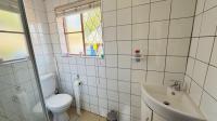 Bathroom 2 of property in The Orchards