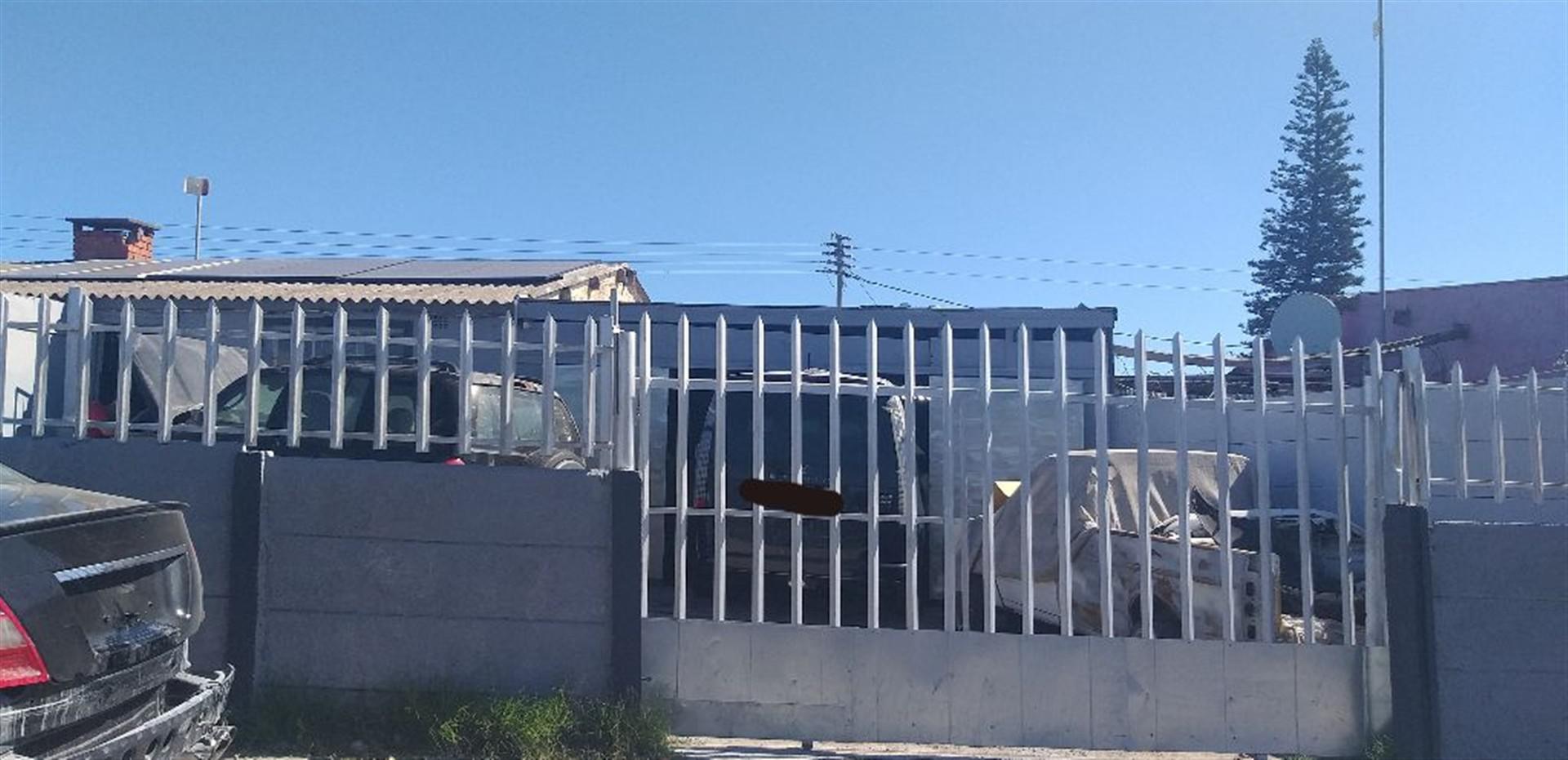 Front View of property in Manenberg