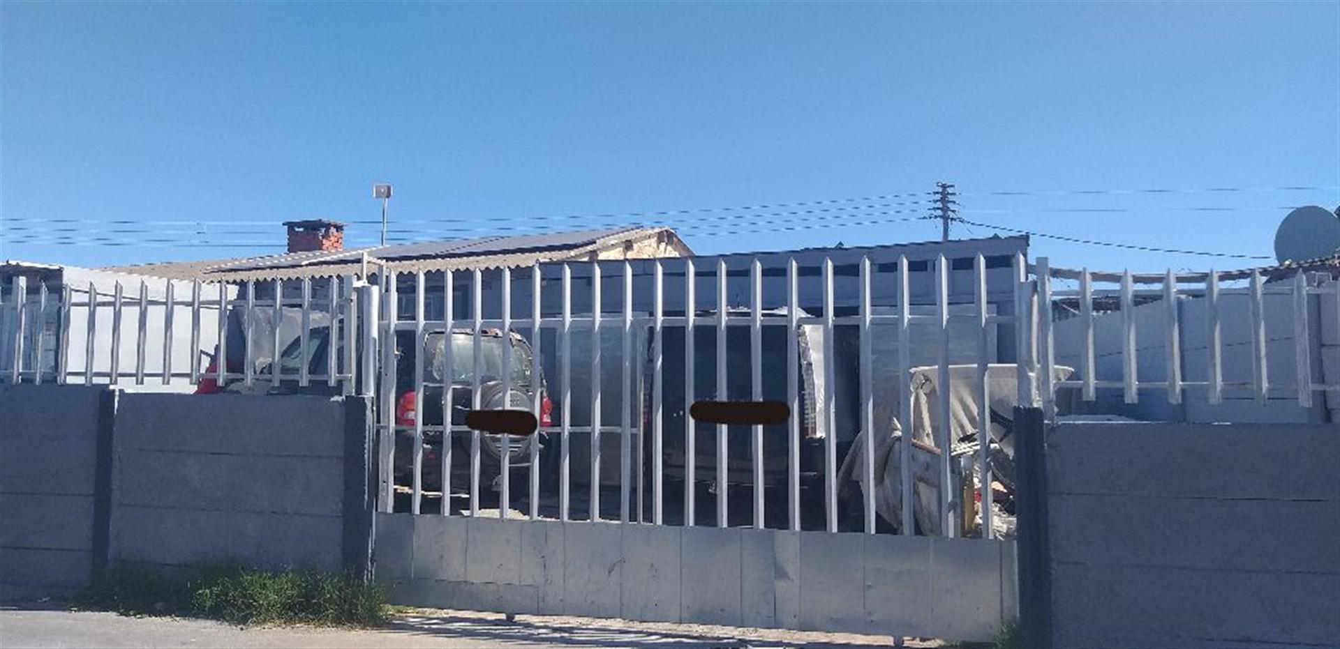Front View of property in Manenberg