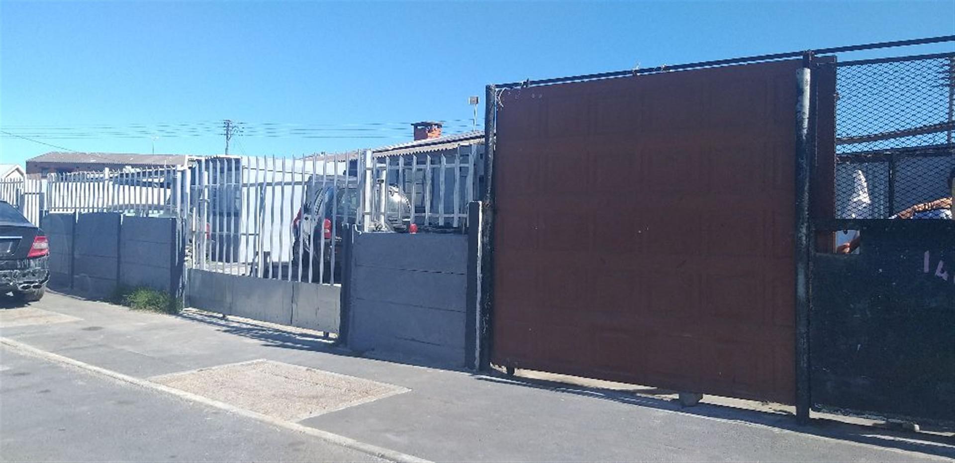 Front View of property in Manenberg