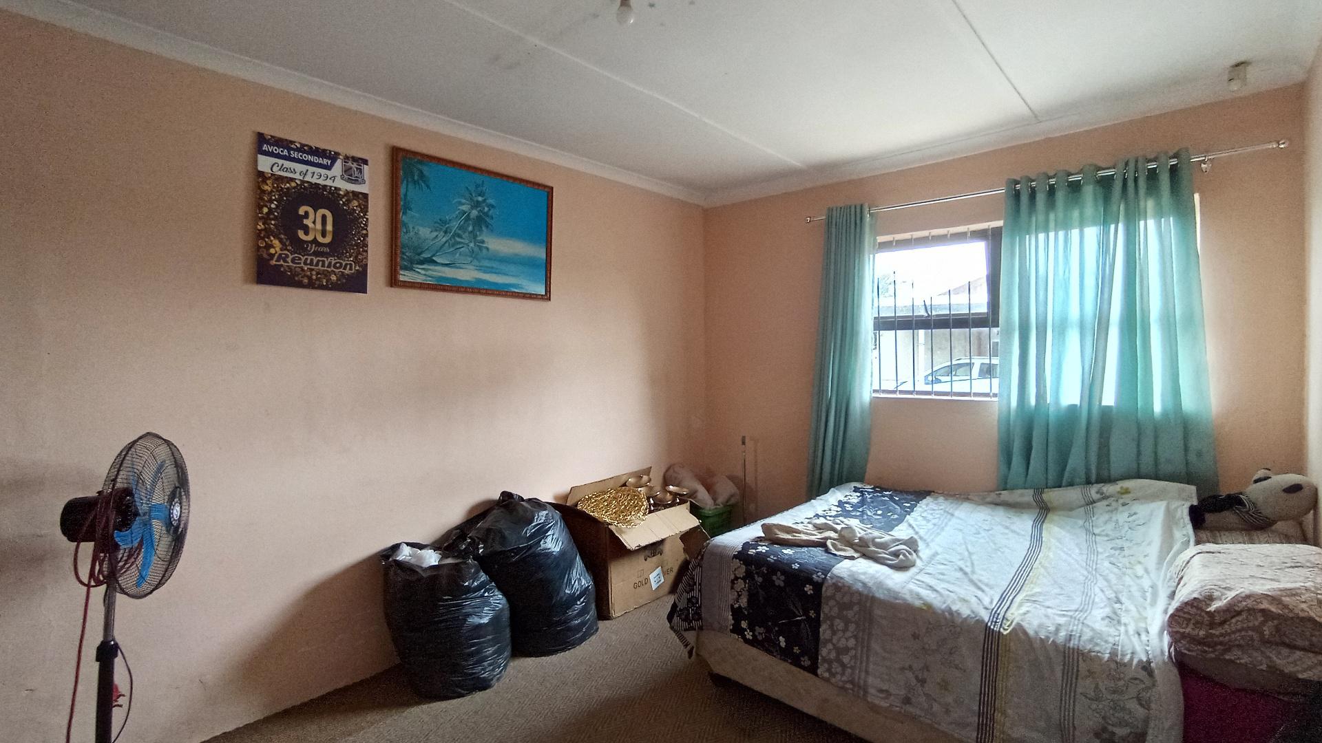 Flatlet - 64 square meters of property in Duffs Road