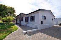 4 Bedroom 3 Bathroom House for Sale for sale in Stilbaai (Still Bay)