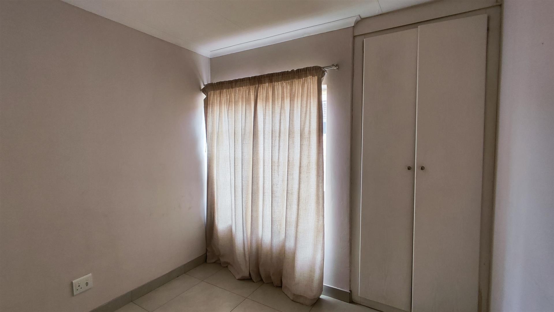 Bed Room 1 - 9 square meters of property in Terenure