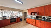 Kitchen of property in La Hoff