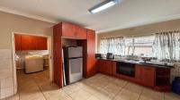 Kitchen of property in La Hoff