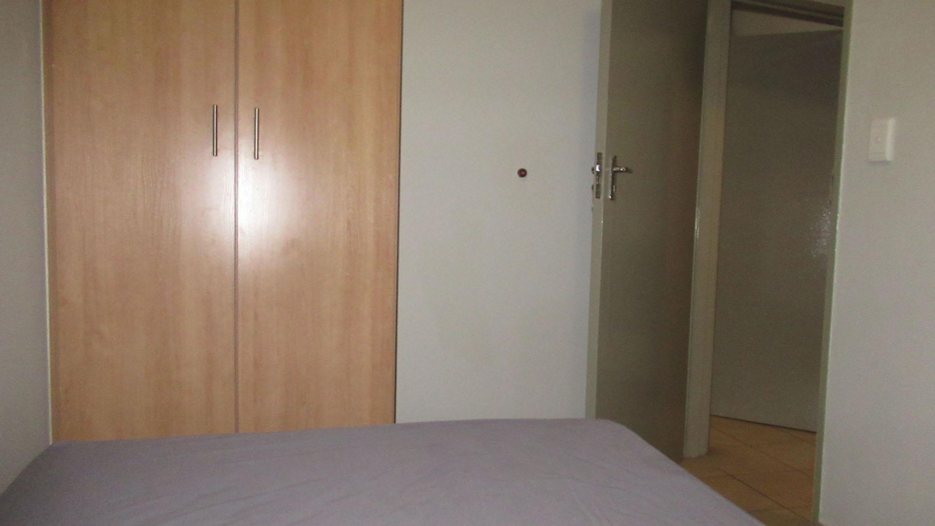 Bed Room 1 - 43 square meters of property in Alveda