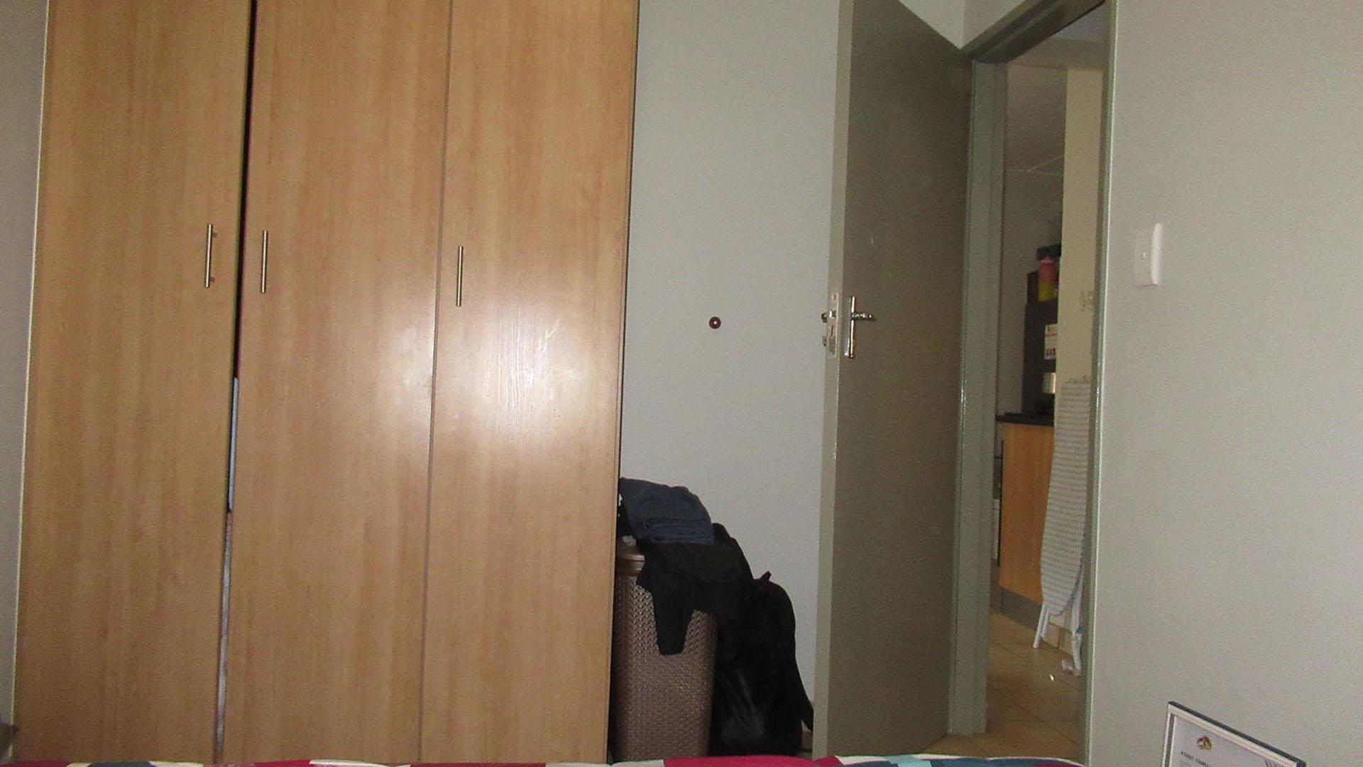 Bed Room 2 - 34 square meters of property in Alveda