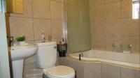 Bathroom 1 - 19 square meters of property in Alveda