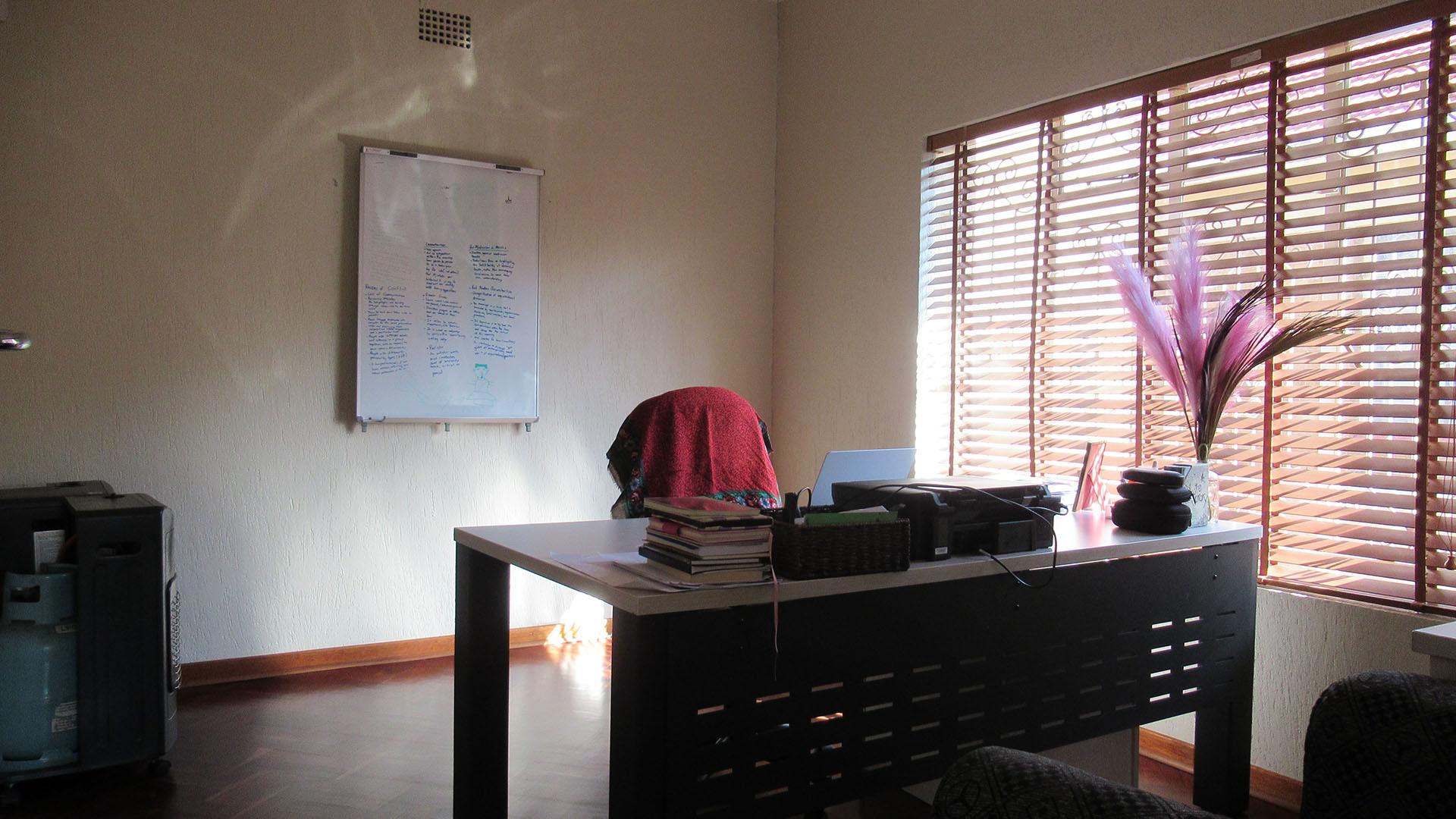 Study - 14 square meters of property in Linmeyer