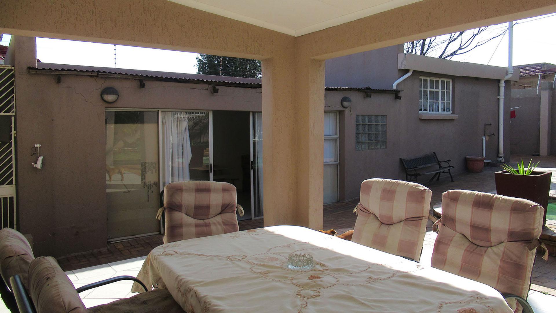 Patio - 21 square meters of property in Linmeyer