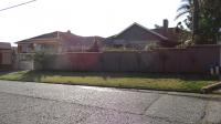 Front View of property in Linmeyer