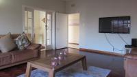 Lounges - 29 square meters of property in Linmeyer