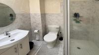 Main Bathroom - 6 square meters of property in Oakdene