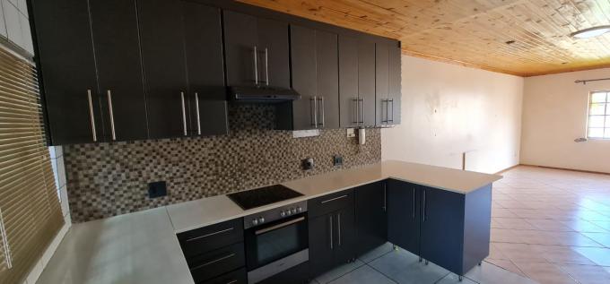 2 Bedroom Apartment for Sale For Sale in Ferndale - JHB - MR662608
